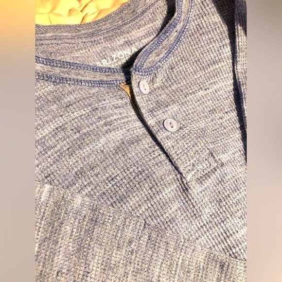 Arizona Waffle Knit Henley kids sz 10/12 - Picture 2 of 4